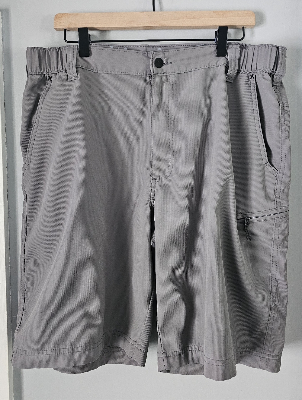 Wrangler Gray Men's Shorts with Subtle Texture